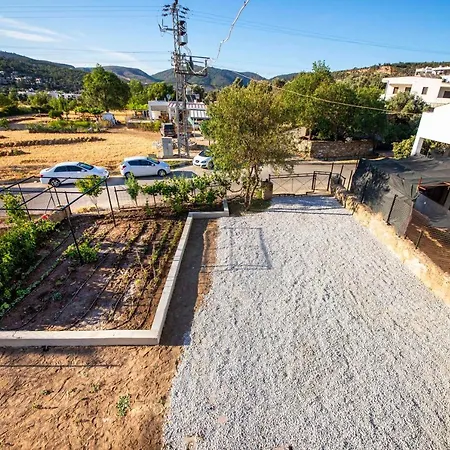 Peaceful House With Garden And Terrace Surrounded By Nature In Bodrum Tatil Evi